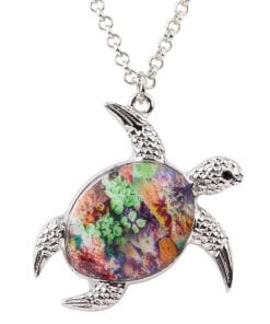 Collier tortue à motif corail multicolore